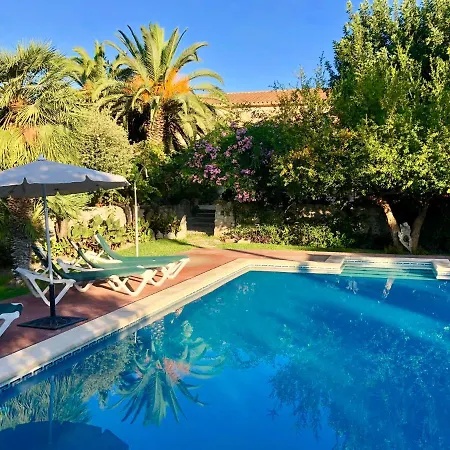 Guillo Farm stay *